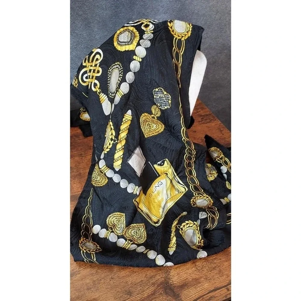 Alfred Sung Scarf Womens Black Gold Chain Pearl Heart Perfume Luxury Baroque‎